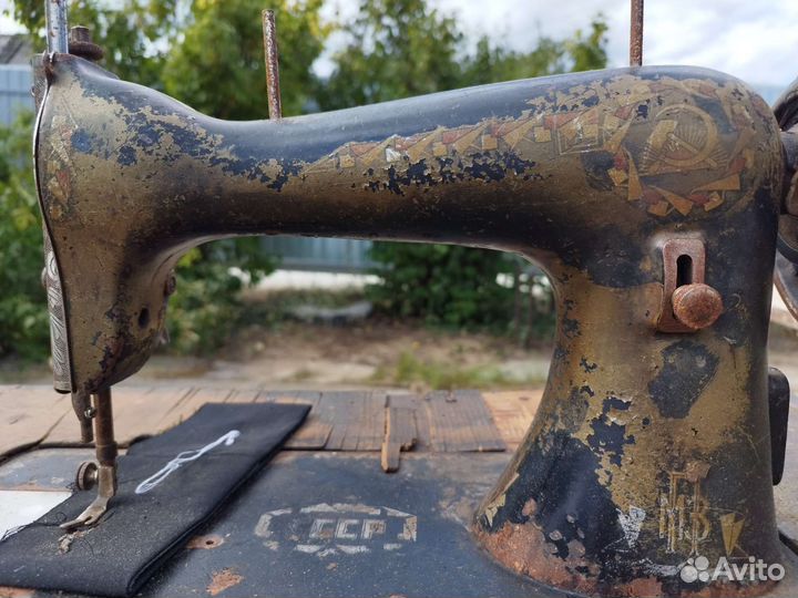 Швейная машинка singer