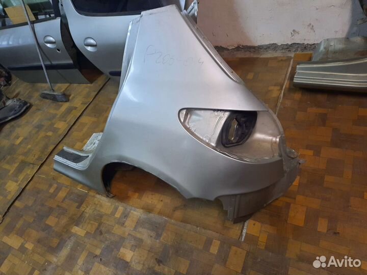 Крыло заднее левое Peugeot 206