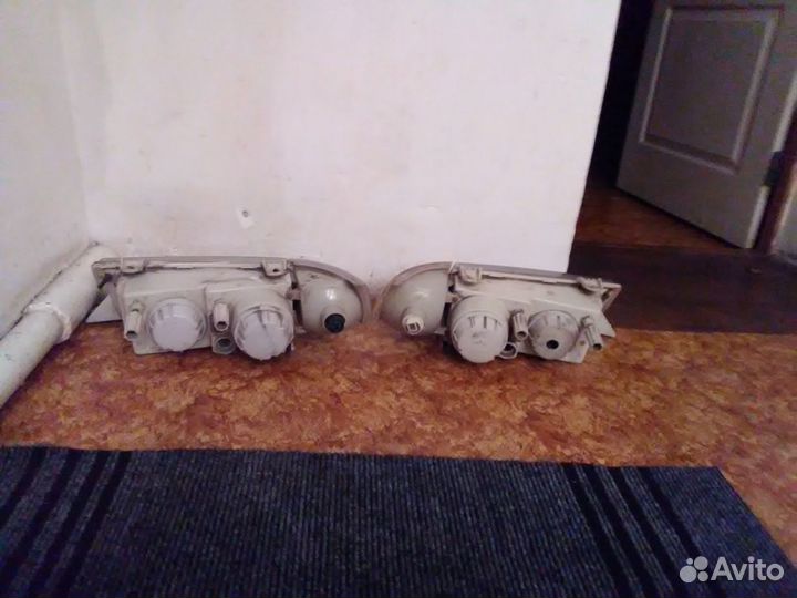 Продам фары ваз-2110