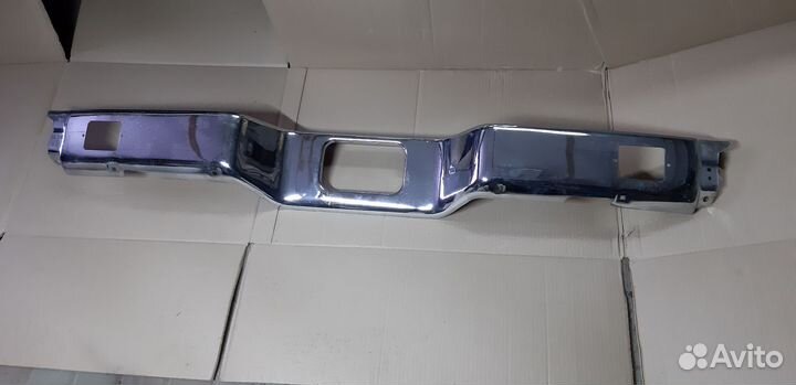 Задний бампер Mitsubishi montero