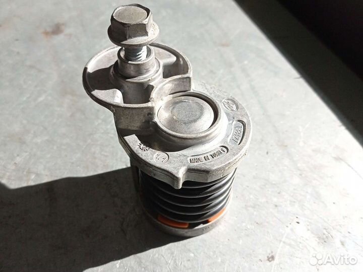 Натяжитель ремня генератора volkswagen