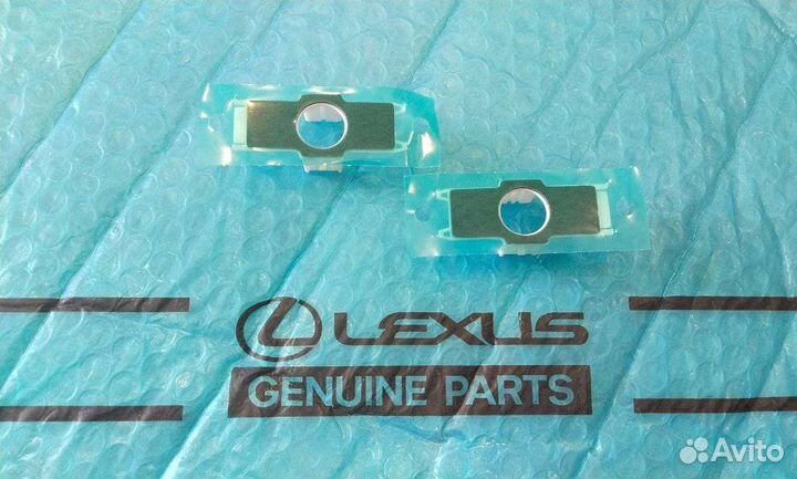 Кронштейн парктроника Лексус Es New 2015-2018