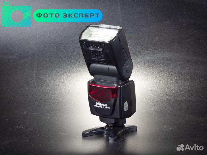 Вспышка Nikon SB-700 speedlight