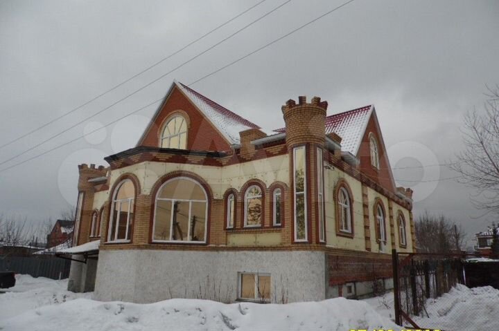 Дом 462,8 м² на участке 10 сот.