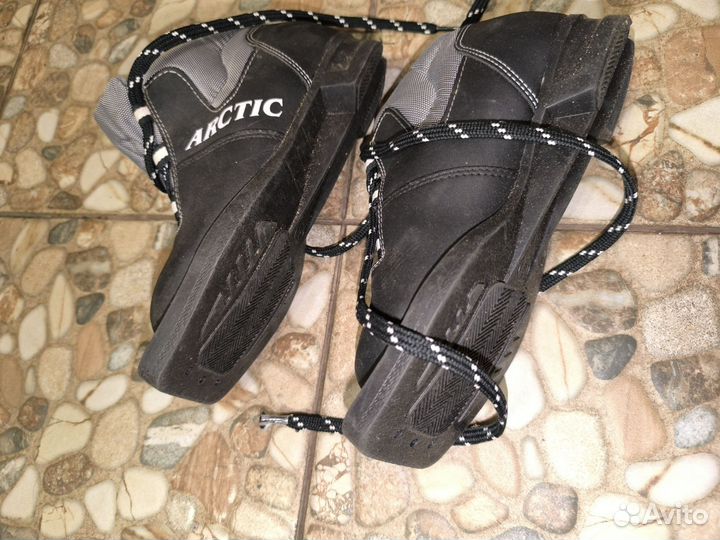 Лыжные ботинки 31