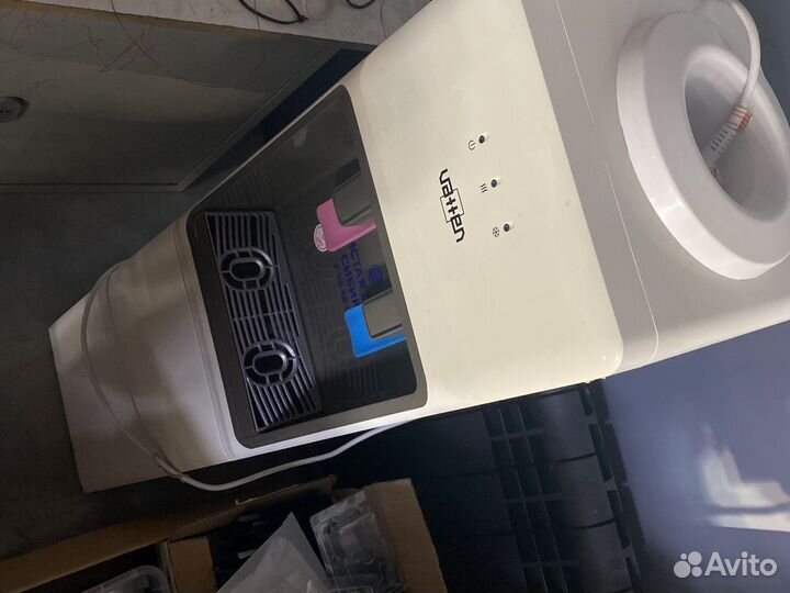 Кулер vatten v44we напольный со шкафчиком