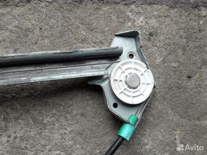 Стеклоподъёмник Audi A8 D2