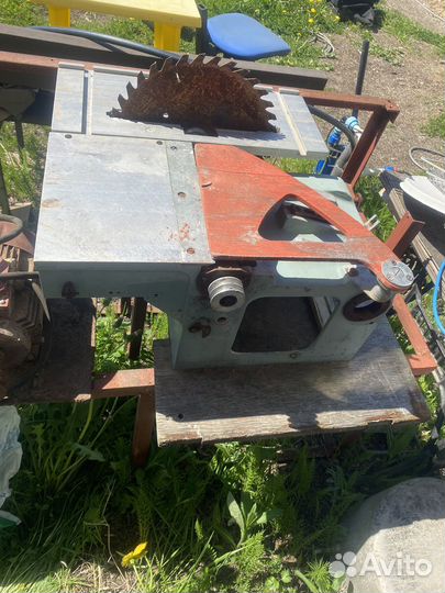 Деревообрабатывающий станок