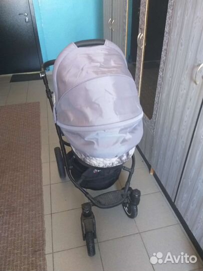 Прогулочная коляска 2 в 1