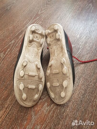 Футбольные бутсы