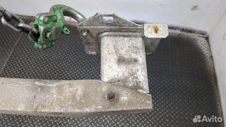 Усилитель бампера передний Citroen C4