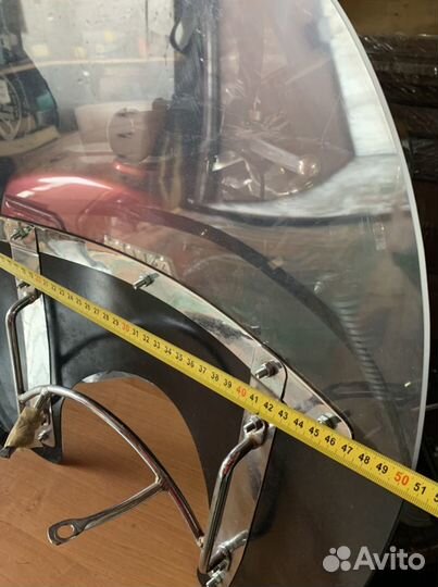 Ветровое стекло и кофр на мотоцикл