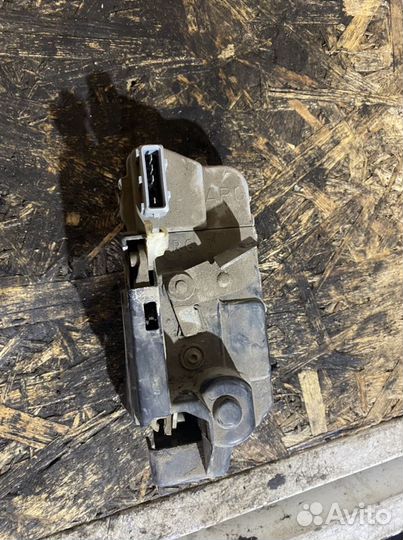 Замки дверей калина