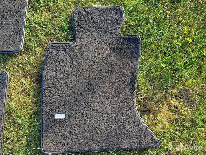 Автомобильные коврики текстильные бмв