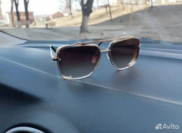 Солнцезащитные очки