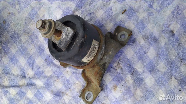 Опора двигателя правая Вольво s80 2nd