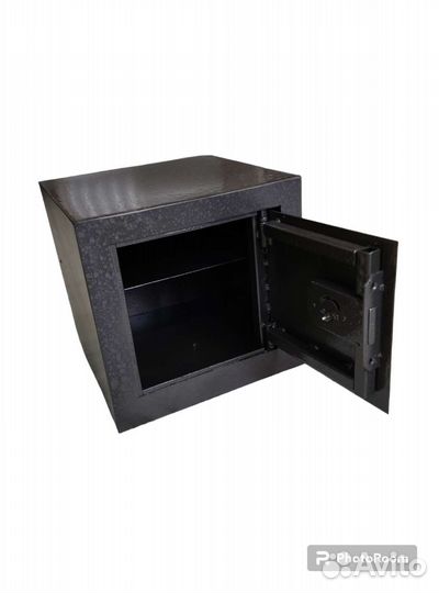 Сейф металлический