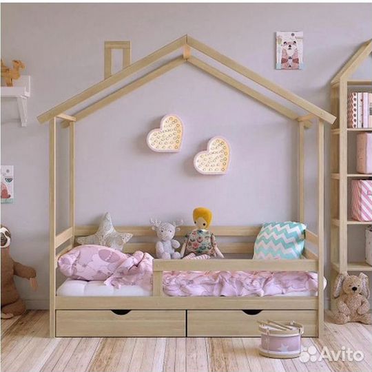 Детская кровать домик