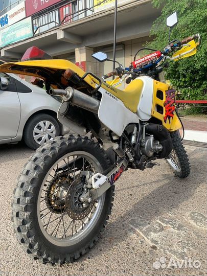 Suzuki TS200R