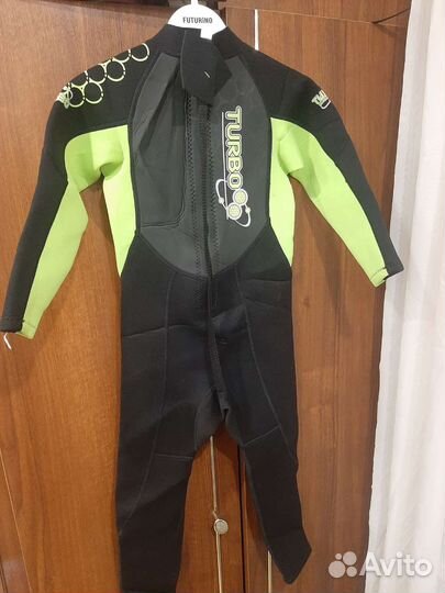 Новый закрытый гидрокостюм TWF 7-8 лет 116-128