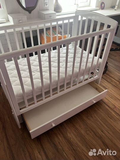 Детская кровать с матрасом