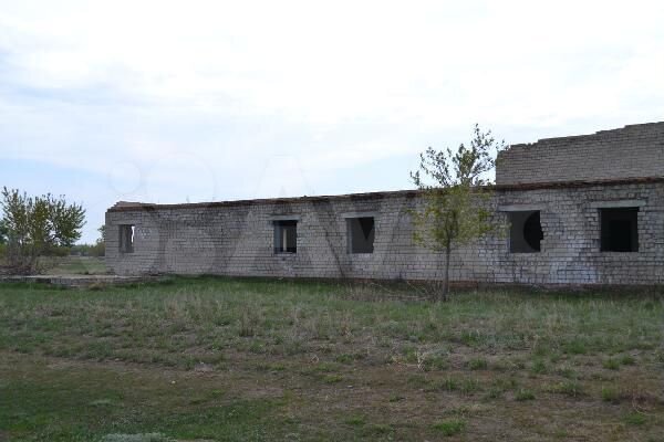 Свободного назначения, 894.7 м², с землей 4852 м2