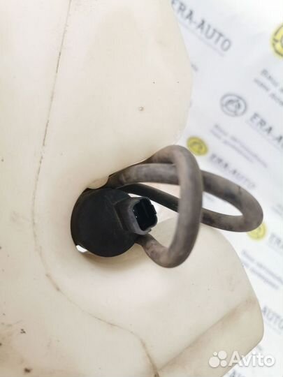 Бачок омывателя Рено Логан c насосом