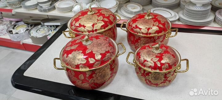 Кастрюля эмалированная