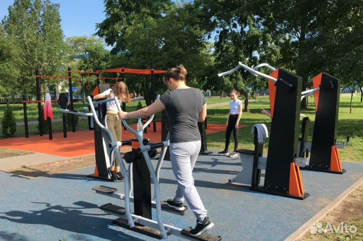 Комплекс уличных тренажеров
