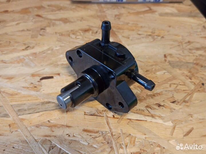 Бензонасос suzuki DF50-140 15100-90J11-000