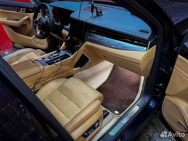 Ковры в салон Lynk&Co 09