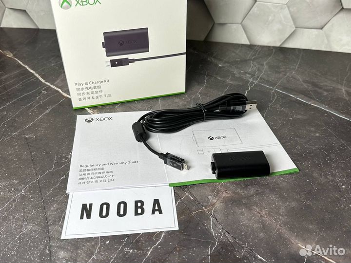 Аккумулятор Xbox + кабель Micro-USB