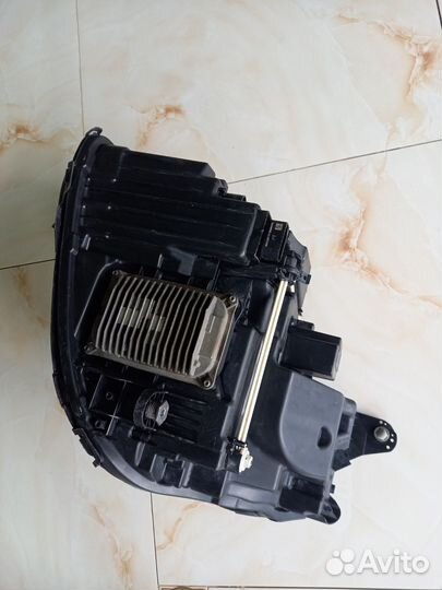 Фара правая mercedes 213