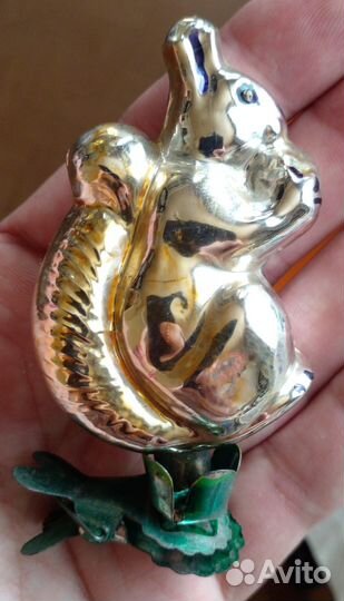 Елочная игрушка Белочка с орешком на прищепке СССР