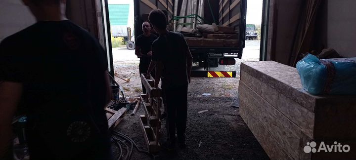 Разнорабочие грузчики