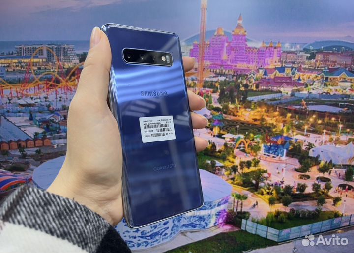 Samsung Galaxy S10, 8/128 ГБ