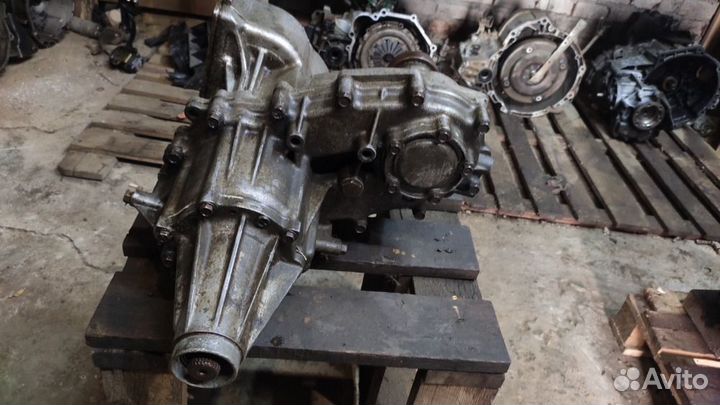 Раздаточная коробка Mitsubishi Pajero V30/V40