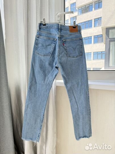 Джинсы levis