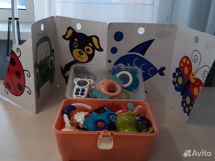 Набор 15 погремушек в сундучке