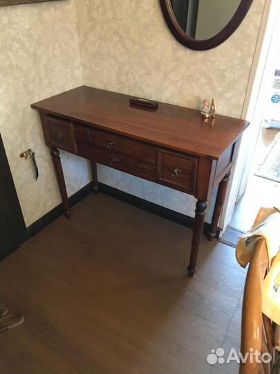 Продается консоль