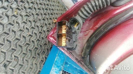 Дверь задняя правая ford C-MAX 1 (8DN23FT01)