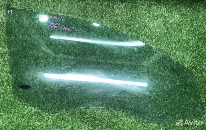 Стекло передней правой двери Volkswagen Passat B6