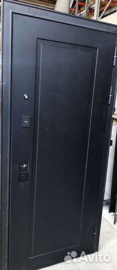 Дверь входная металлическая новая