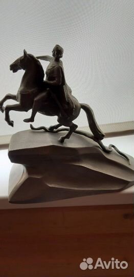 Статуя Петра I