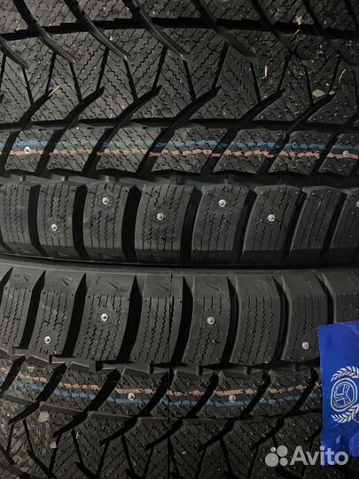 Tri Ace Snow White II 285/45 R20 112H