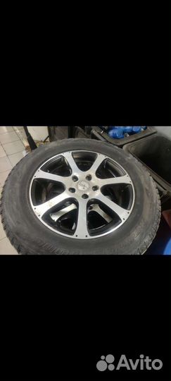 R17 Bridgestone Blizzak DM-V1 225/65, PCD 5x114.3 DIA 64.1
