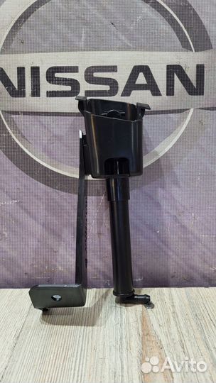 Форсунка омывателя Nissan teana J33 Лев