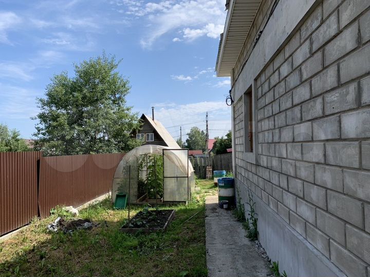 Дом 180 м² на участке 7 сот.