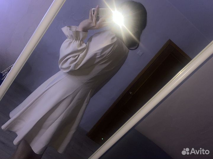 Платье женское бежевое