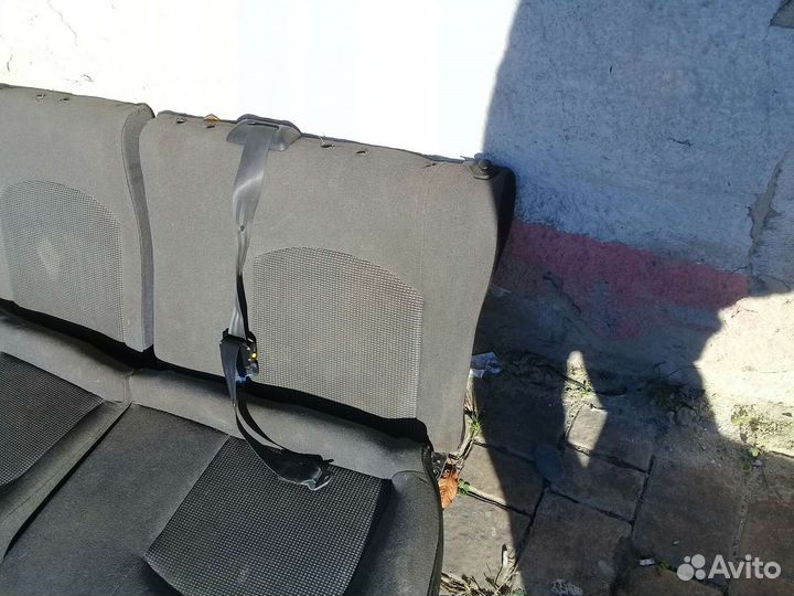 Сиденье задние Peugeot 206 кузов седан